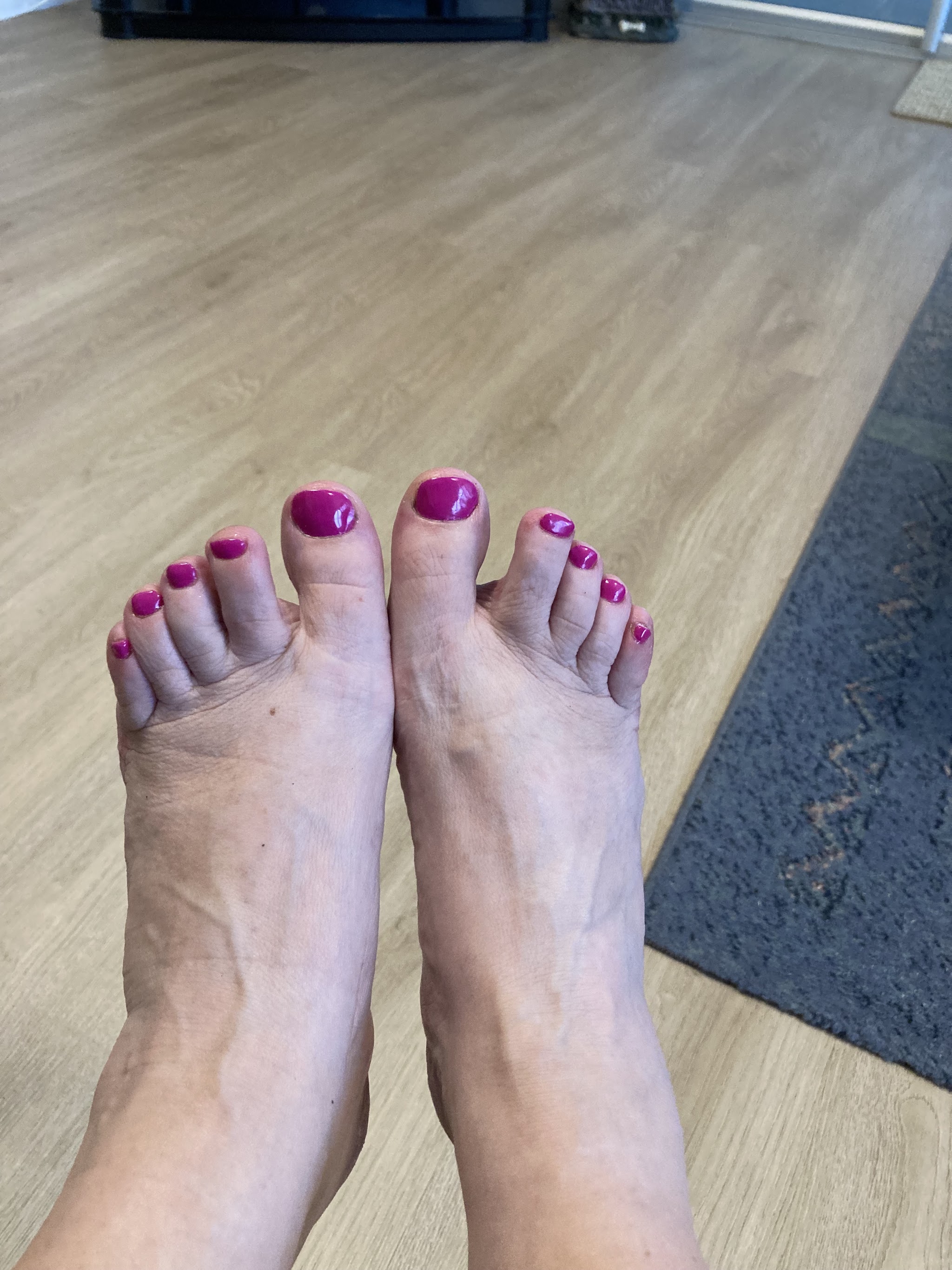 Roslyn Irvine's pedicure